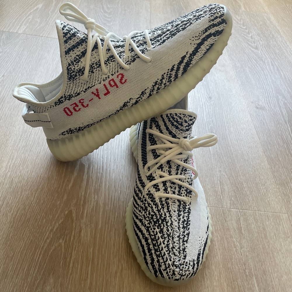 Adidas Yeezy Boost 350 V2 zebra